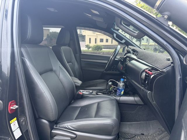 TOYOTA豐田 HILUX  第7張相片