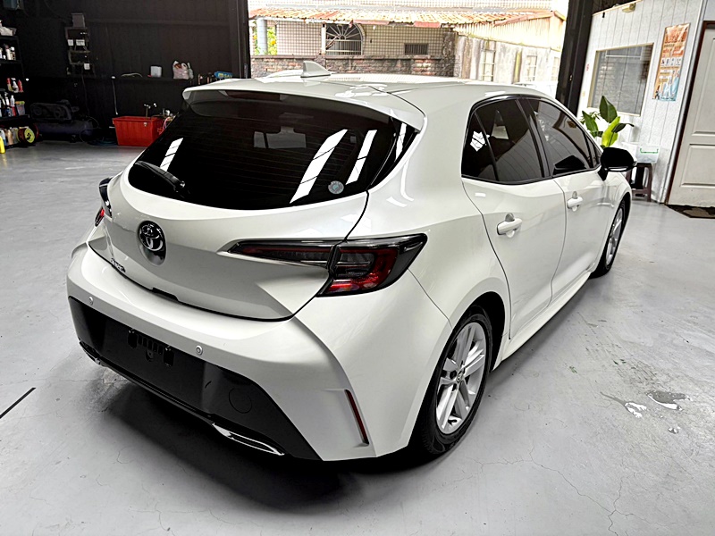 《百度汽車》AURIS 一手女用少跑內外如新 安卓大螢幕 可全貸超低利率優惠中  第4張相片