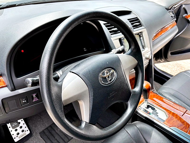 《百度汽車》CAMRY 代步車 車況超好 完全無待修漏油 全額貸低利率月付3999元  第12張相片