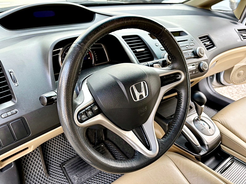 《百度汽車》K12 CIVIC 少跑一手車★頂級快撥★可全貸★免保人★月付3999元  第18張相片