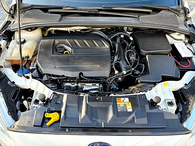 2016年 FOCUS MK3.5 1500CC 頂配實跑14萬 一手車庫車 車況超優可全貸可私分  第7張相片