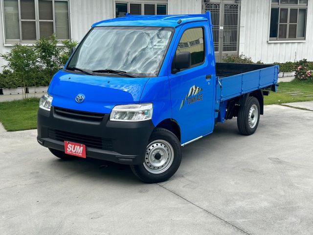 中古車 自排貨車⚠️怎麼會有新車⚠️新中古車中古價 ⚠️新車價55萬⚠️只跑11公里⚠️可全額貸款toyota 豐田town Ace