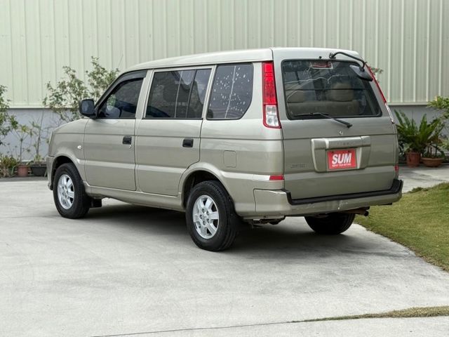 自排廂型車⚠️客/貨兩用8人座⚠️可變更貨車牌⚠️簡單保養⚠️載貨超方便⚠️可貸款⚠️誠信買賣  第3張相片