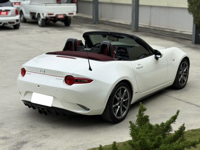 ⚠️稀有極品 百週年紀念款⚠️全車原廠保養⚠️原鈑件⚠️軟頂敞篷+手排⚠️值得收藏的美好⚠️誠信買賣不話術  第5張相片