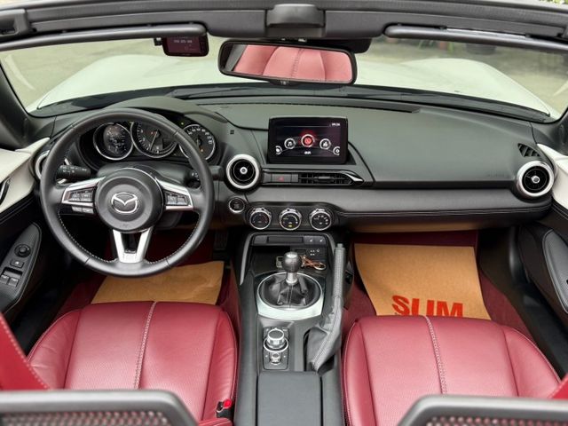 ⚠️稀有極品 百週年紀念款⚠️全車原廠保養⚠️原鈑件⚠️軟頂敞篷+手排⚠️值得收藏的美好⚠️誠信買賣不話術  第10張相片
