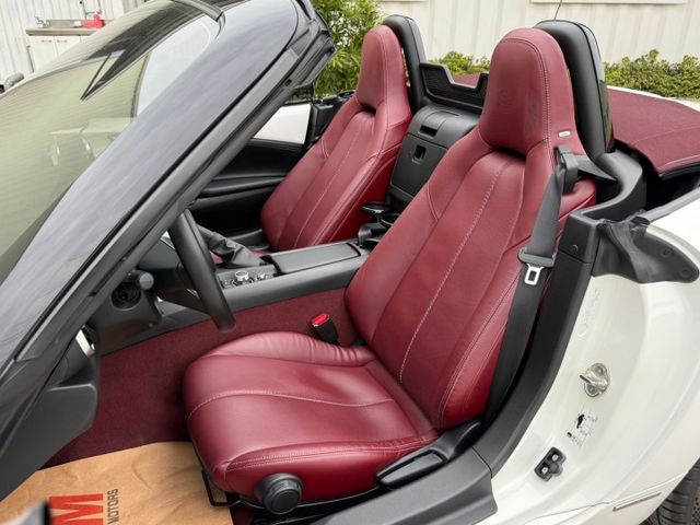 ⚠️稀有極品 百週年紀念款⚠️全車原廠保養⚠️原鈑件⚠️軟頂敞篷+手排⚠️值得收藏的美好⚠️誠信買賣不話術  第12張相片