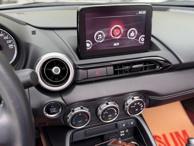 ⚠️稀有極品 百週年紀念款⚠️全車原廠保養⚠️原鈑件⚠️軟頂敞篷+手排⚠️值得收藏的美好⚠️誠信買賣不話術  第14張相片
