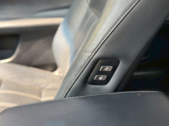 旗艦版ES300h⚠️原鈑件⚠️電動尾門⚠️天窗⚠️有ACC跟車⚠️更換原廠全新大電池⚠️誠信買賣  第18張相片