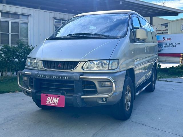 手排廂型車4WD⚠️客/貨兩用七人座⚠️可變更貨車牌⚠️簡單保養⚠️載貨超方便⚠️誠信買賣  第2張相片