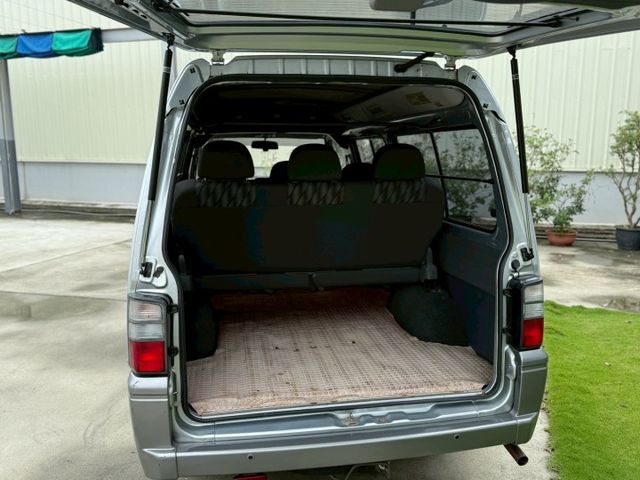 一手車⚠️客/貨兩用8人座⚠️可變更貨車牌⚠️手排⚠️載人.載貨超方便⚠️誠信買賣  第5張相片