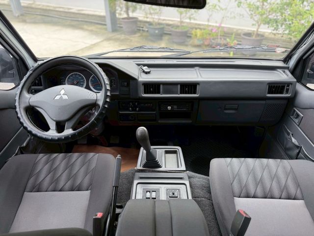 一手車⚠️客/貨兩用8人座⚠️可變更貨車牌⚠️手排⚠️載人.載貨超方便⚠️誠信買賣  第9張相片