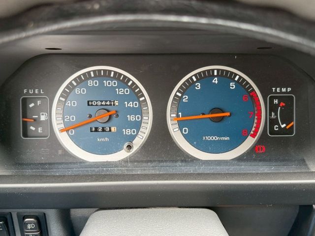 一手車⚠️客/貨兩用8人座⚠️可變更貨車牌⚠️手排⚠️載人.載貨超方便⚠️誠信買賣  第16張相片