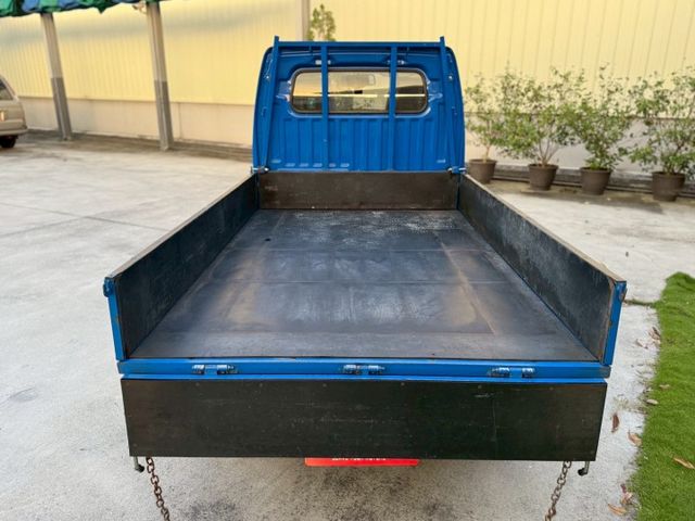 A190 手排貨車⚠️原鈑件⚠️原廠保養⚠️只跑9萬公里⚠️買回去直接賺錢⚠️輪胎九成新  第4張相片