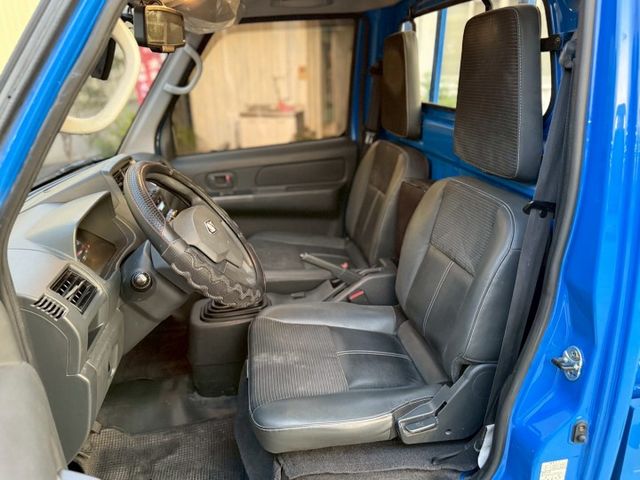A190 手排貨車⚠️原鈑件⚠️原廠保養⚠️只跑9萬公里⚠️買回去直接賺錢⚠️輪胎九成新  第7張相片