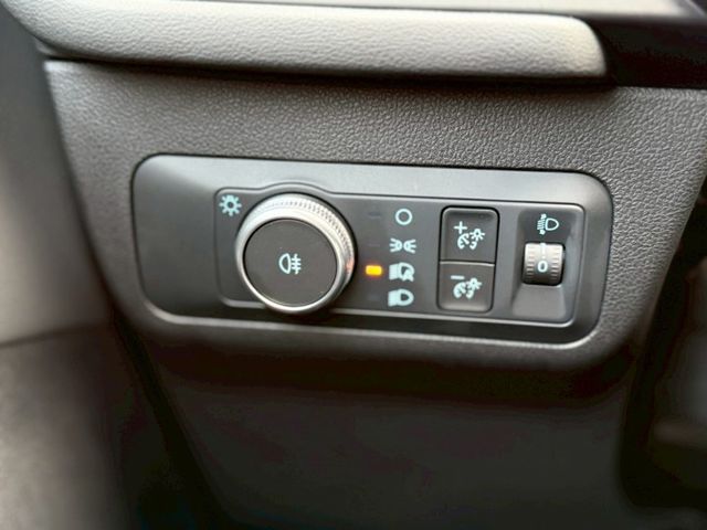 別再比了全網我最超值⚠️與新車價差近50萬⚠️原鈑件⚠️原廠保養⚠️LV2半自動駕駛⚠️內外如新車⚠️全額貸款  第12張相片