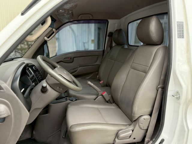 ⚠️內外氣氛佳⚠️原鈑件⚠️原廠保養⚠️手排⚠️只跑12萬公里⚠️買回去直接賺錢⚠️優質服務 可貸款  第6張相片