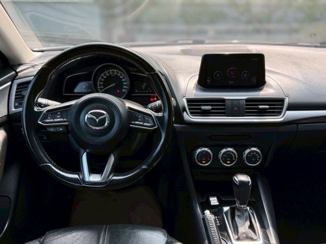 小改款⚠️定速系統⚠️恆溫空調⚠️倒車雷達⚠️倒車影像⚠️內外氣氛佳⚠️內外氣氛佳⚠️全額貸款⚠️優質服務  第7張相片