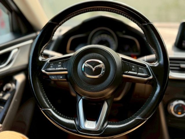 小改款⚠️定速系統⚠️恆溫空調⚠️倒車雷達⚠️倒車影像⚠️內外氣氛佳⚠️內外氣氛佳⚠️全額貸款⚠️優質服務  第10張相片