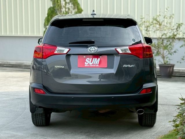 RAV4 2.0 EHI版⚠️電動椅⚠️妥善率超高的休旅車⚠️簡單的保養⚠️誠信買賣⚠️優質服務⚠️可全額貸款  第4張相片