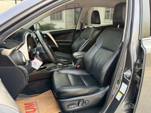 RAV4 2.0 EHI版⚠️電動椅⚠️妥善率超高的休旅車⚠️簡單的保養⚠️誠信買賣⚠️優質服務⚠️可全額貸款  第8張相片