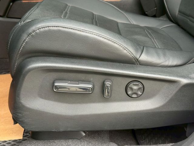 最高階S版⚠️原鈑件⚠️原廠保養⚠️全景天窗⚠️電動尾門⚠️電動椅⚠️LV2半自動駕駛⚠️誠信買賣⚠️優質服務⚠️  第17張相片