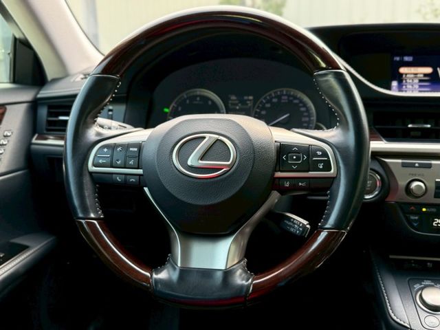 頂級版ES200⚠️全車原版件⚠️只跑9萬公里⚠️原廠保養⚠️ACC跟車⚠️內外都美⚠️誠信買賣  第10張相片