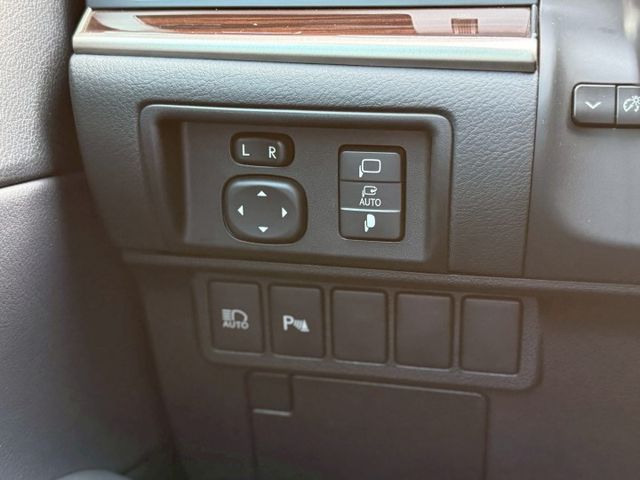 頂級版ES200⚠️全車原版件⚠️只跑9萬公里⚠️原廠保養⚠️ACC跟車⚠️內外都美⚠️誠信買賣  第13張相片