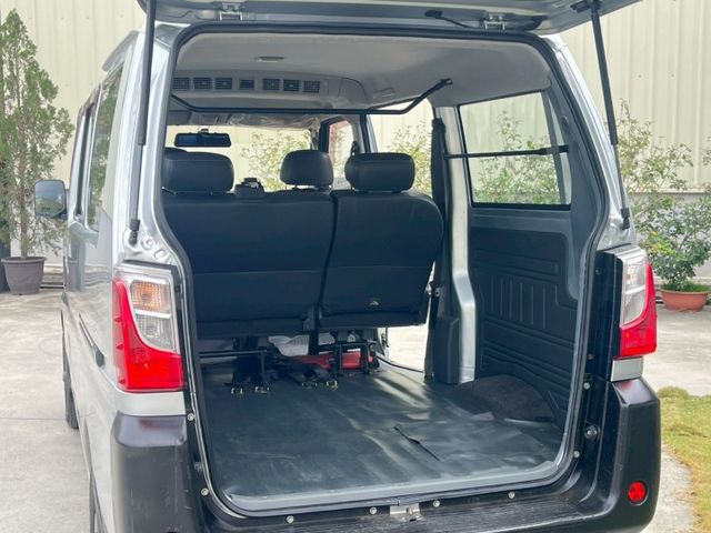 A180廂車⚠️自排超稀有⚠️後座冷氣出風口⚠️客/貨兩用車⚠️可變更貨車牌⚠️載貨超方便⚠️可貸款  第6張相片