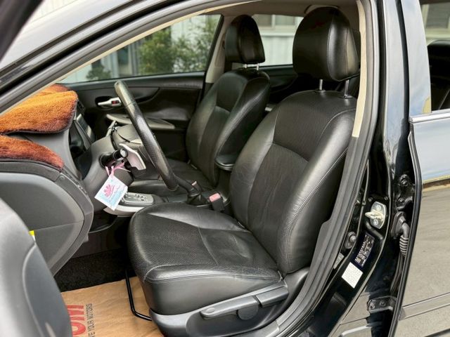 超稀有 Z版⚠️HID頭燈⚠️天窗⚠️換檔撥片⚠️全車原版件⚠️正常保養⚠️可貸款  第7張相片