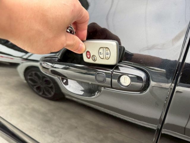 超稀有 Z版⚠️HID頭燈⚠️天窗⚠️換檔撥片⚠️全車原版件⚠️正常保養⚠️可貸款  第15張相片