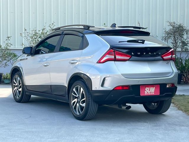 超高CP值 大屏幕⚠️360度環景⚠️只跑7.5萬公里⚠️定速系統⚠️配備滿⚠️可貸款  第3張相片