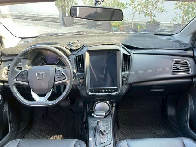 超高CP值 大屏幕⚠️360度環景⚠️只跑7.5萬公里⚠️定速系統⚠️配備滿⚠️可貸款  第7張相片