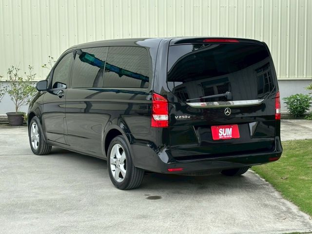 家用 商務皆適宜⚠️柴油⚠️電動滑門⚠️換檔撥片⚠️8人座⚠️優質服務⚠️可貸款  第5張相片