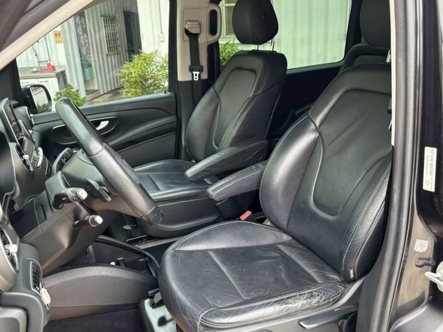 家用 商務皆適宜⚠️柴油⚠️電動滑門⚠️換檔撥片⚠️8人座⚠️優質服務⚠️可貸款  第8張相片