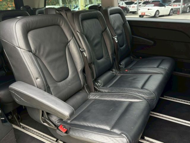 家用 商務皆適宜⚠️柴油⚠️電動滑門⚠️換檔撥片⚠️8人座⚠️優質服務⚠️可貸款  第9張相片