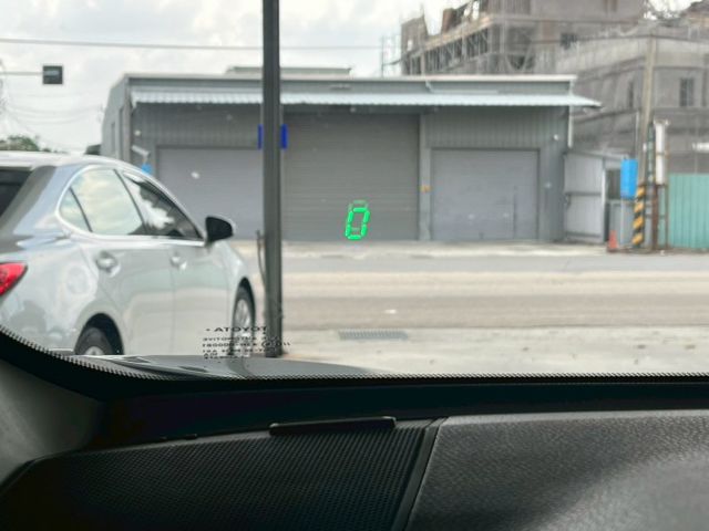 日系進口休旅車⚠️倒車影像⚠️定速⚠️只跑10萬公里⚠️電動椅⚠️可貸款⚠️誠信買賣⚠️優質服務  第18張相片