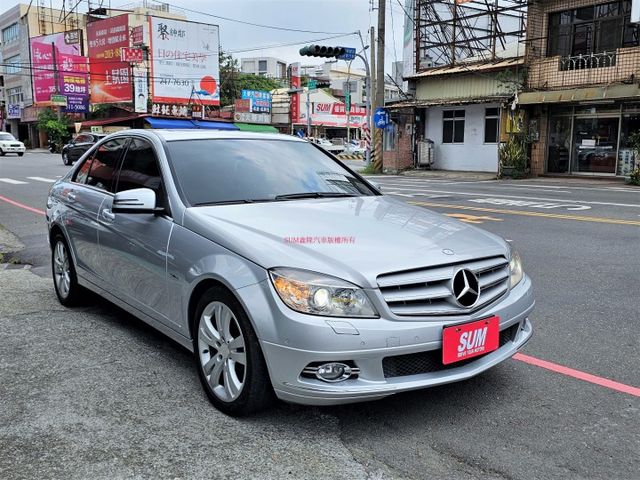 總代理C280 小改款 僅跑18萬公里 車輛維持的相當漂亮 車子很健康  第2張相片