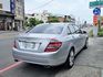 總代理C280 小改款 僅跑18萬公里 車輛維持的相當漂亮 車子很健康  第5張縮圖