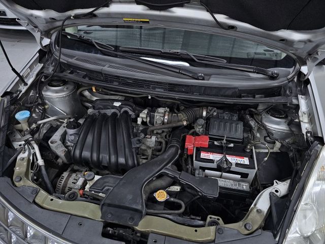 1.6 LIVINA 頂架護板  第16張相片