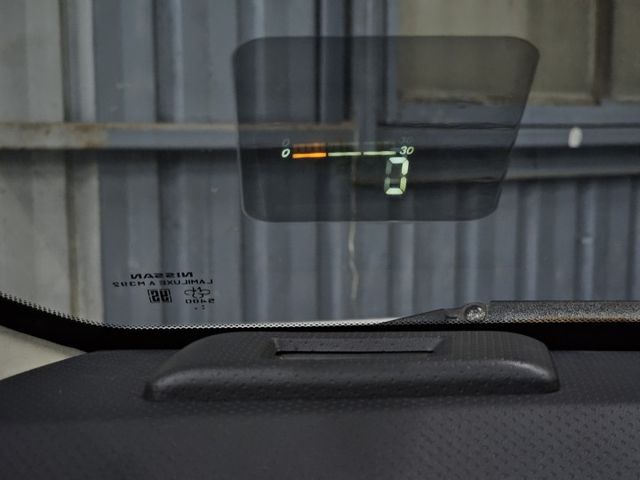 1.6 LIVINA 頂架護板  第17張相片