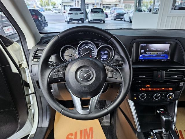 旗艦 4WD 原廠保養 一手車 車庫 精美  第18張相片