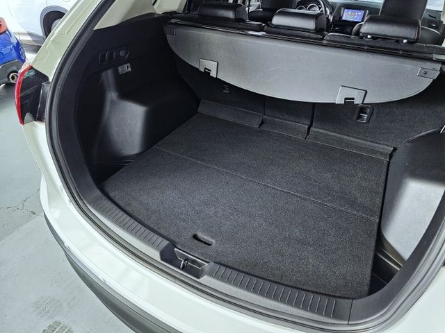 旗艦 4WD 原廠保養 一手車 車庫 精美  第20張相片