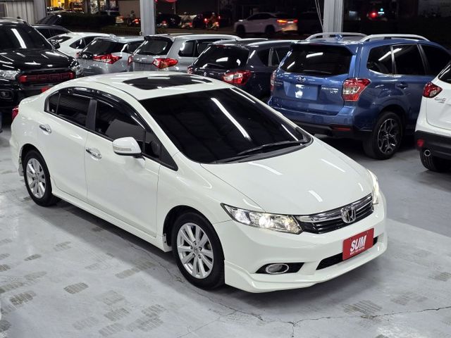 頂級 天窗HID 一手車 全原廠保養 空力套件 綿綿密密  第2張相片