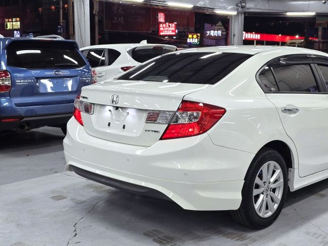 頂級 天窗HID 一手車 全原廠保養 空力套件 綿綿密密  第5張相片