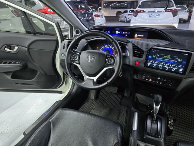 頂級 天窗HID 一手車 全原廠保養 空力套件 綿綿密密  第14張相片