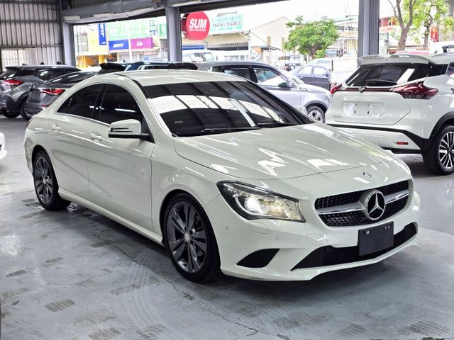 總代理CLA200 純一手車 車輛保養得非常好!  第2張相片