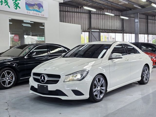 總代理CLA200 純一手車 車輛保養得非常好!  第3張相片