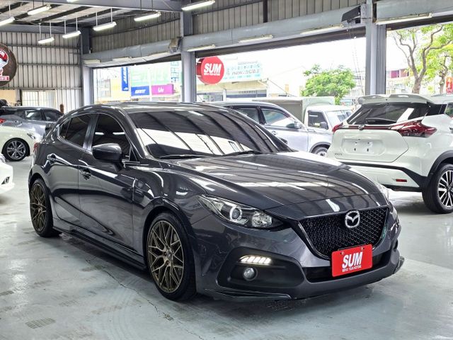 魂動MAZDA3 五門 空力套件 大螢幕 車況不錯喔!  第1張相片