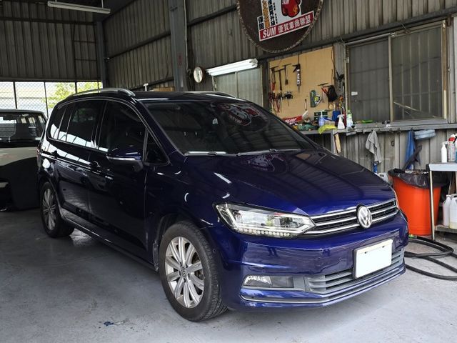 Touran七人座 頂級 電動椅 電尾門 ACC跟車  第3張相片