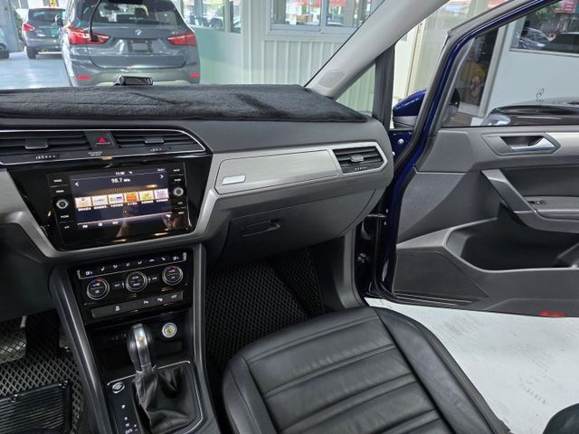 七人座 ACC跟車 電動椅 電尾門 免鑰匙 摸門 頂配  第18張相片